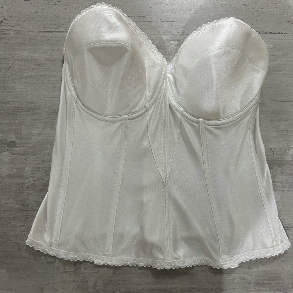Vintage Chic White Bustier Corset Size 40D